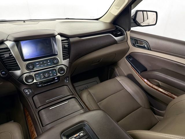 Used 2017 Chevrolet Suburban Premier AWD/4WD image 23