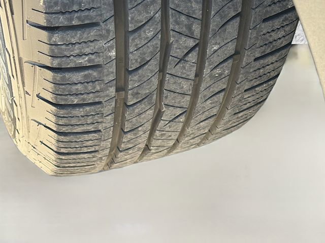 Used 2024 Cadillac XT4 Premium Luxury image 41