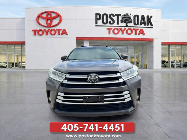 Used 2018 Toyota Highlander XLE w/ Protection Package #3 AWD/4WD image 2