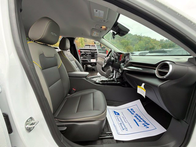 New 2026 Chevrolet Trax ACTIV w/ Driver Confidence Package FWD image 18