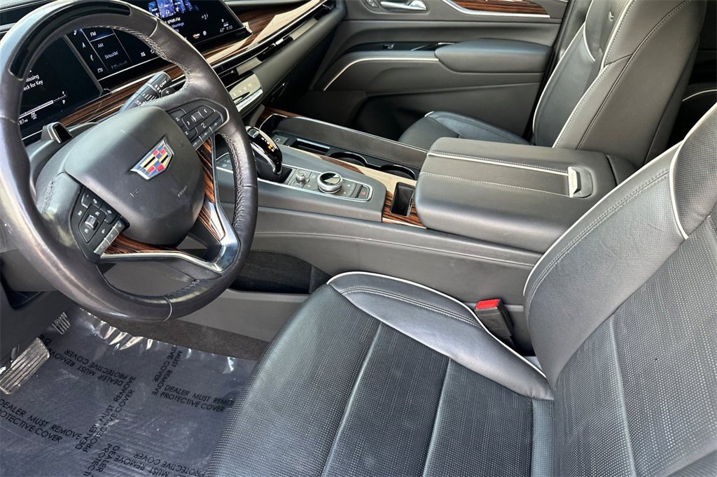 Used 2022 Cadillac Escalade Premium Luxury image 12
