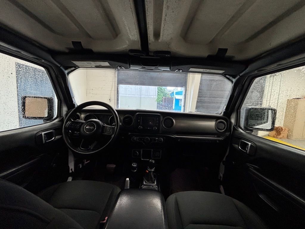 Used 2018 Jeep Wrangler Unlimited Sport AWD/4WD image 10