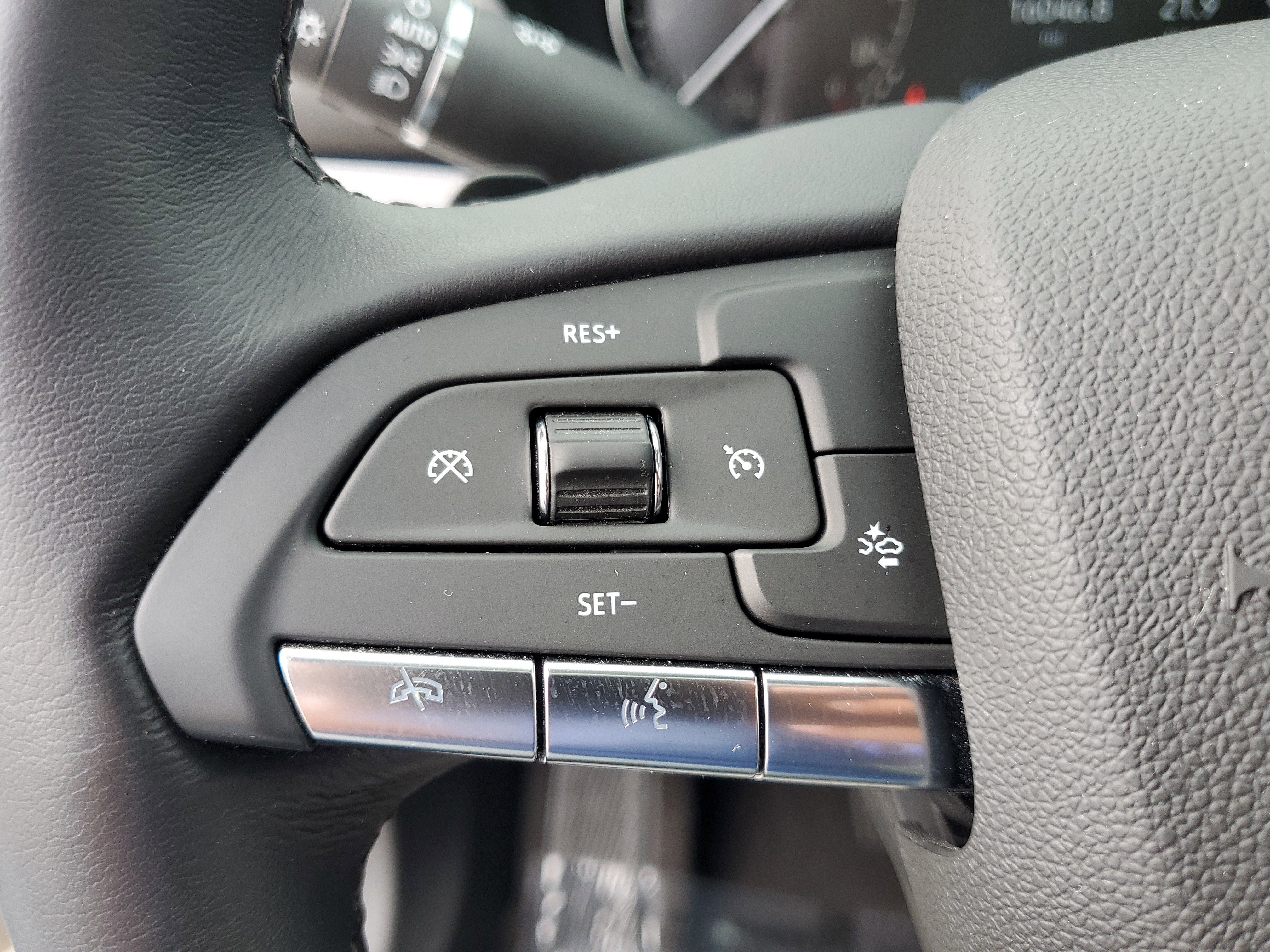 Used 2023 Cadillac XT4 Premium Luxury w/ Driver Assist Package image 24