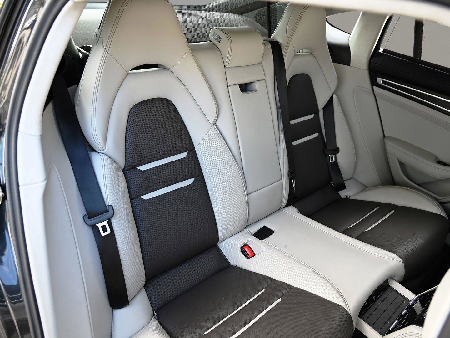 Used 2023 Porsche Panamera GTS image 29