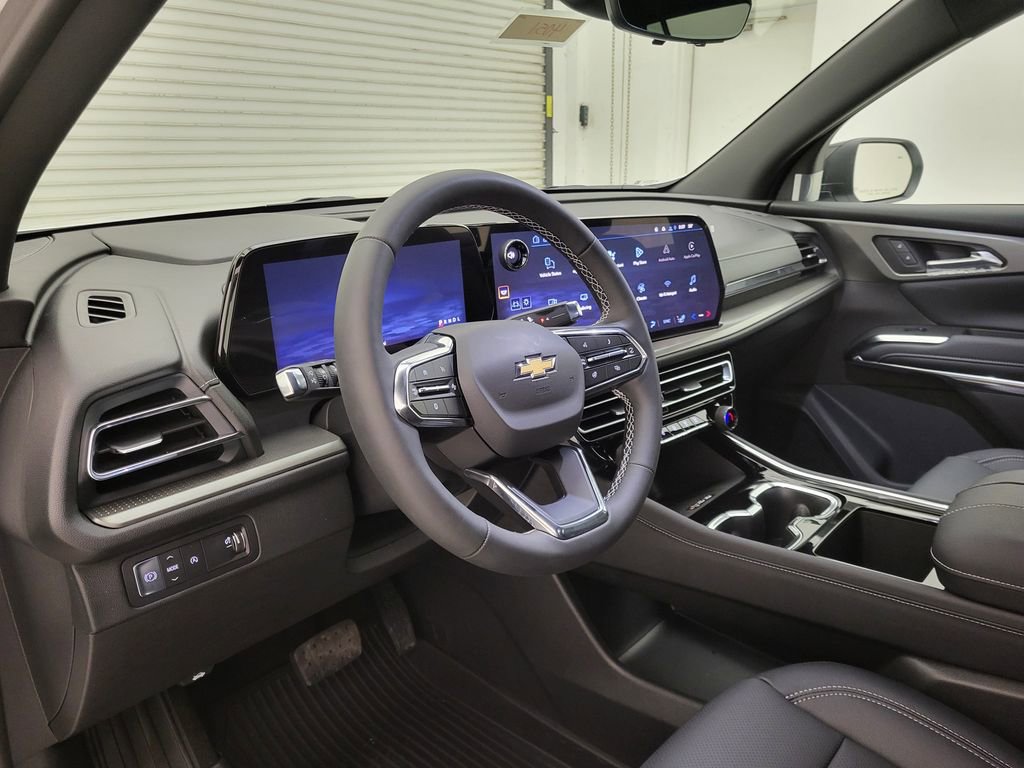 New 2026 Chevrolet Traverse LT w/ Driver Confidence Package FWD image 28