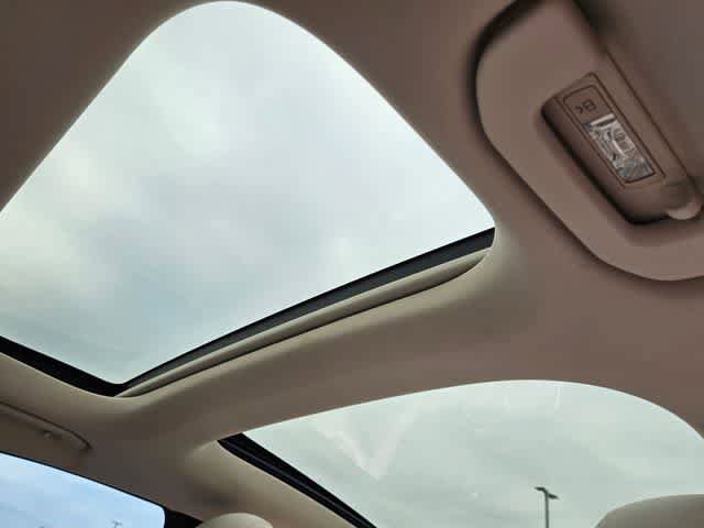 Used 2022 Mercedes-Benz E 350 Sedan image 18