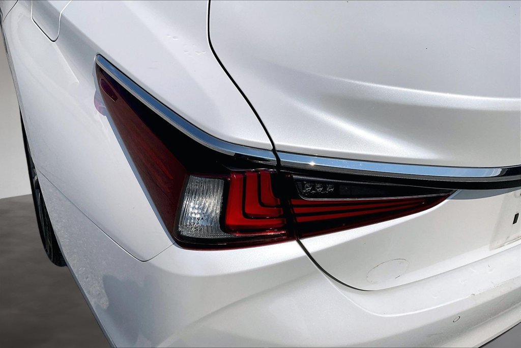 Used 2020 Lexus ES 350 w/ Premium Package FWD image 22