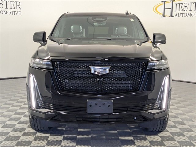 Used 2023 Cadillac Escalade ESV Sport Platinum w/ LPO, ONYX Package image 3