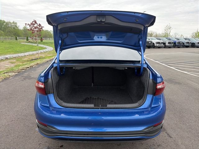 Used 2024 Volkswagen Jetta SE FWD image 10