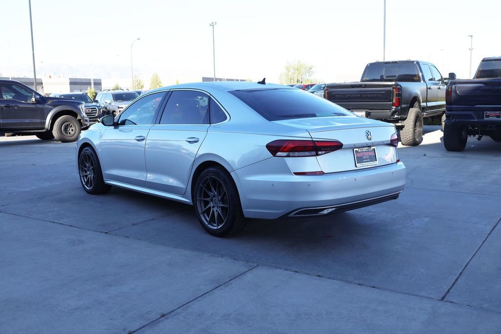 Used 2020 Volkswagen Passat 2.0T SEL FWD image 4