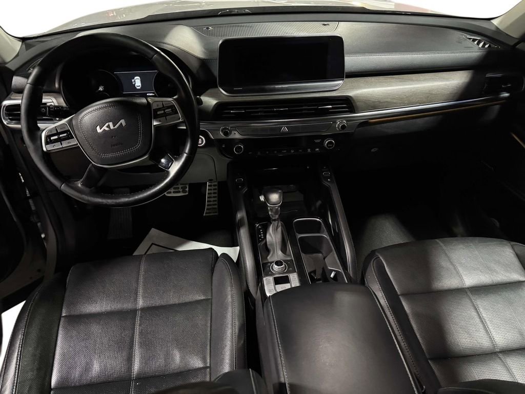 Used 2022 Kia Telluride SX w/ Nightfall Edition Package AWD/4WD image 11
