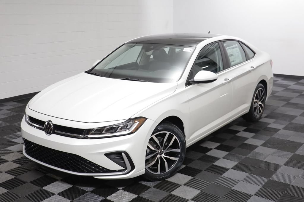 New 2026 Volkswagen Jetta SE FWD image 2