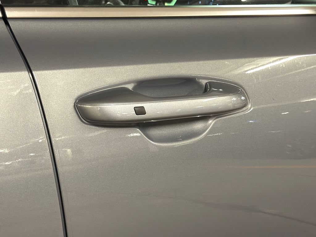 Certified 2025 Kia Sorento EX w/ Panoramic Sunroof Package FWD image 10