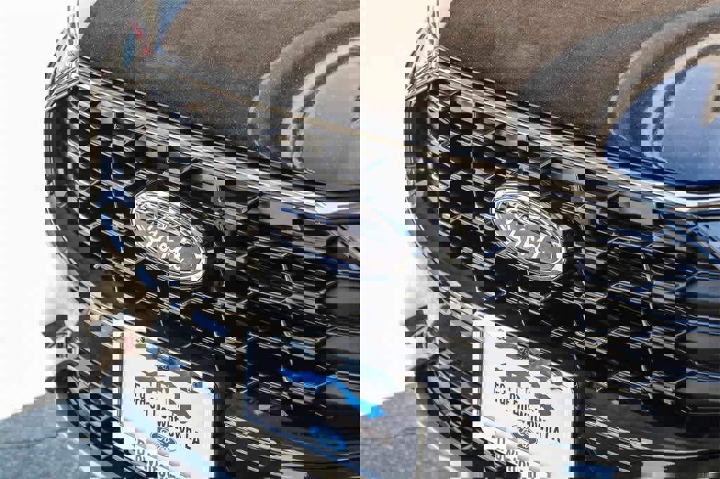 New 2024 Ford Escape ST-Line w/ Equipment Group 301A image 9