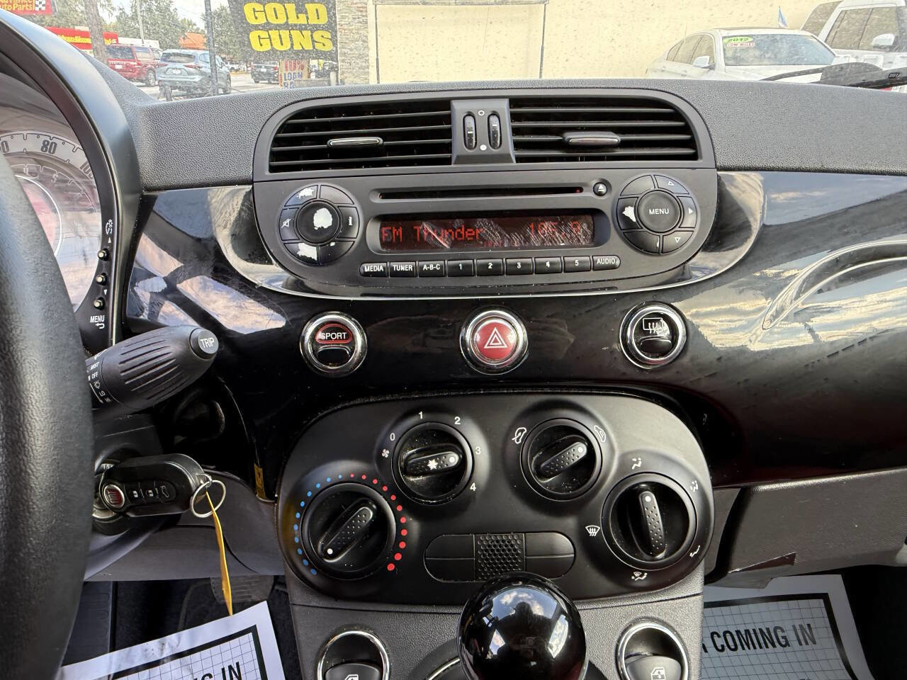 Used 2015 FIAT 500 Pop image 17