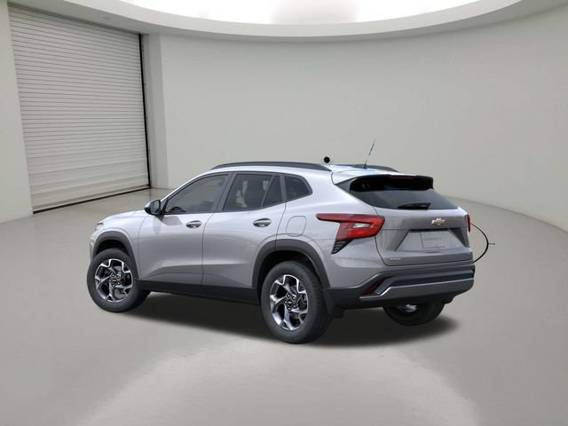 New 2026 Chevrolet Trax LT w/ Driver Confidence Package FWD image 3