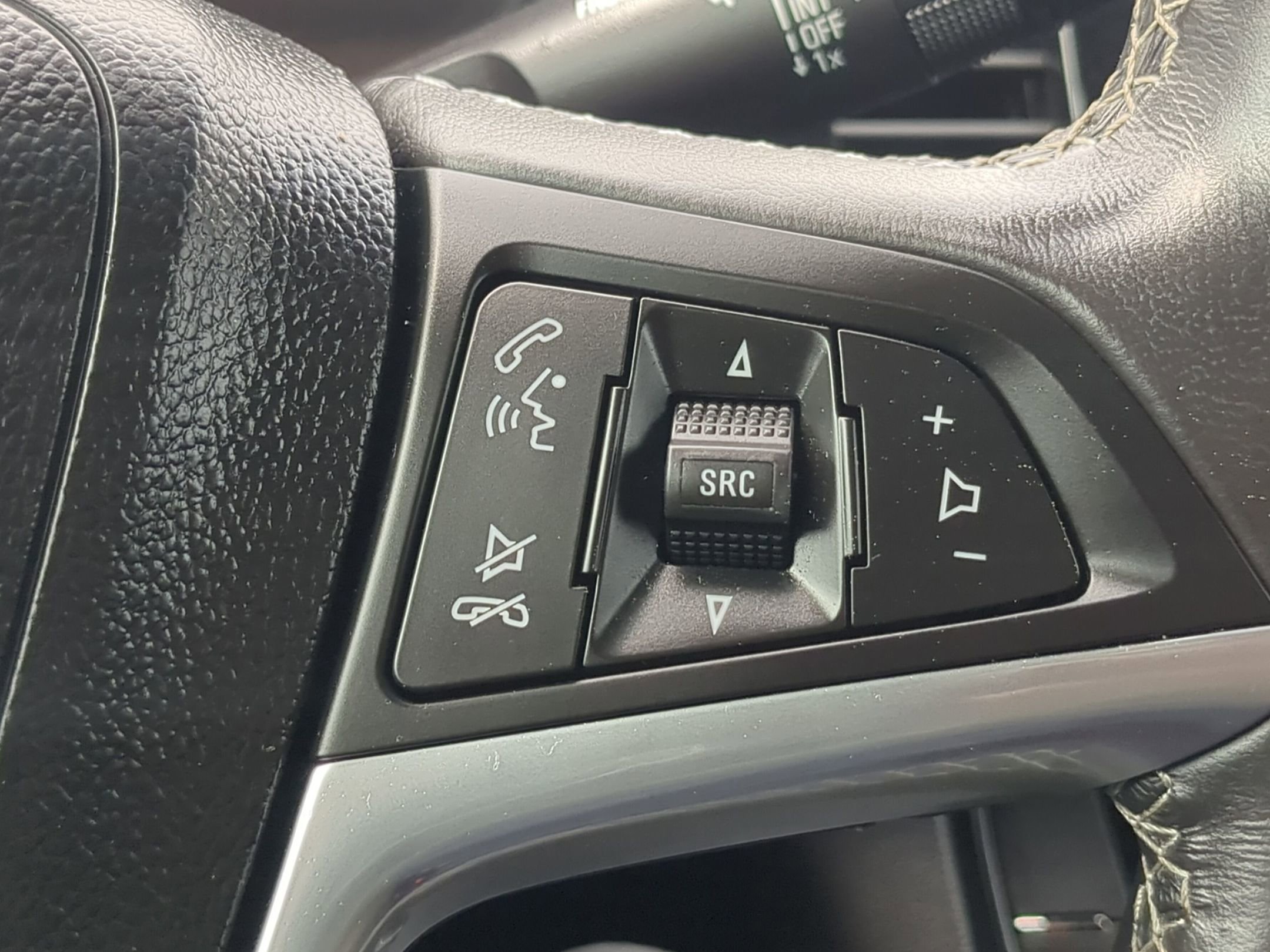 Used 2022 Buick Encore Preferred w/ Safety Package image 22