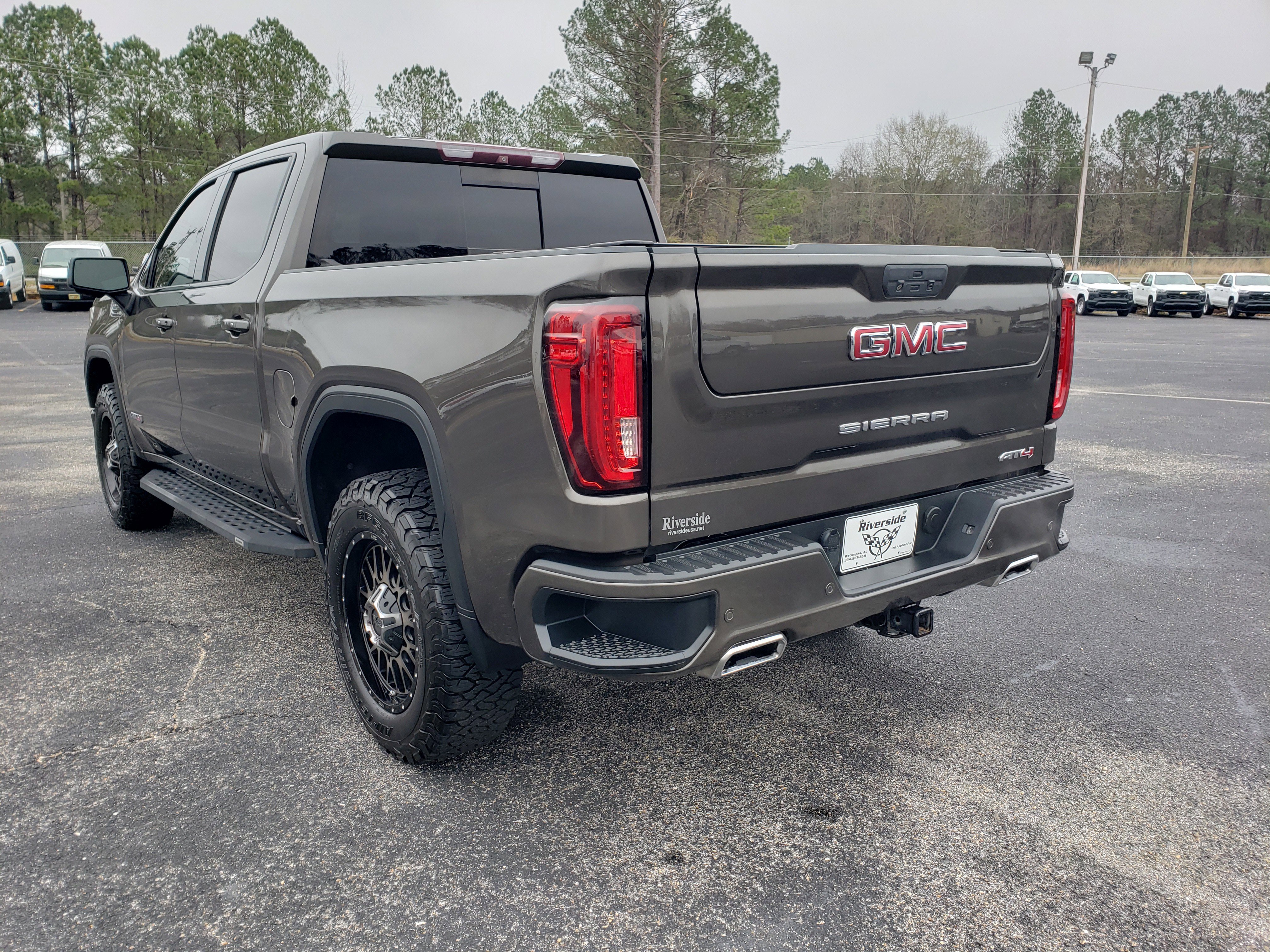 Used 2019 GMC Sierra 1500 AT4 w/ AT4 Premium Package image 4