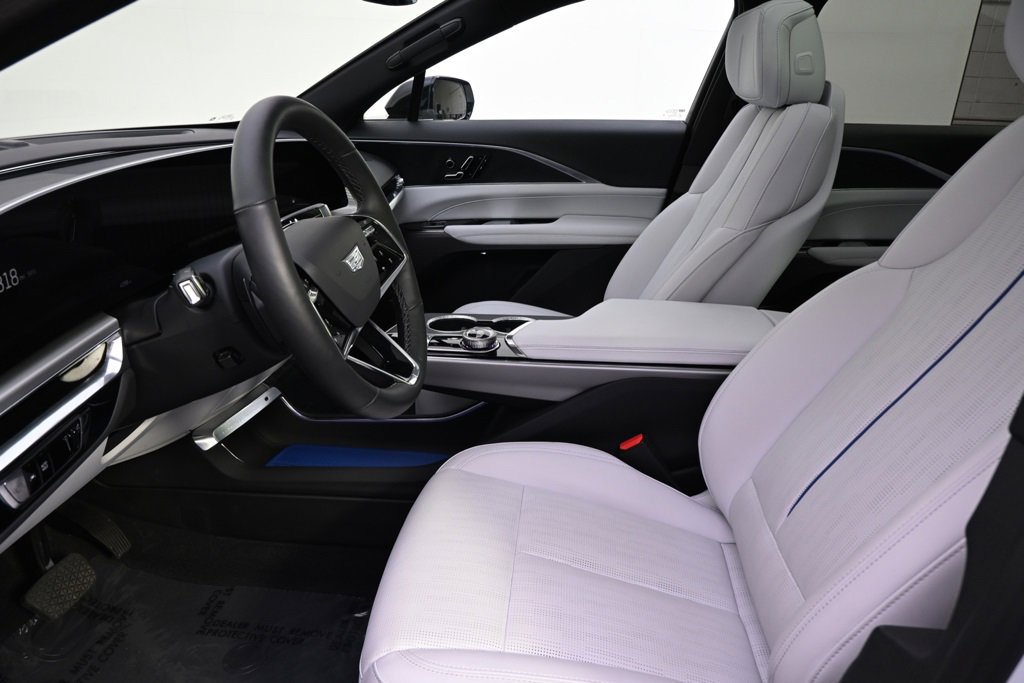 New 2025 Cadillac Lyriq Sport image 13