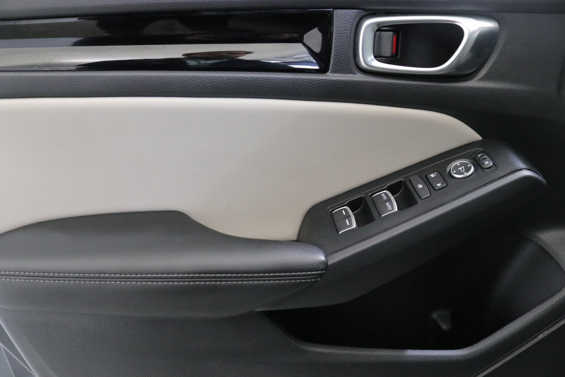 Used 2022 Honda Civic EX-L image 22