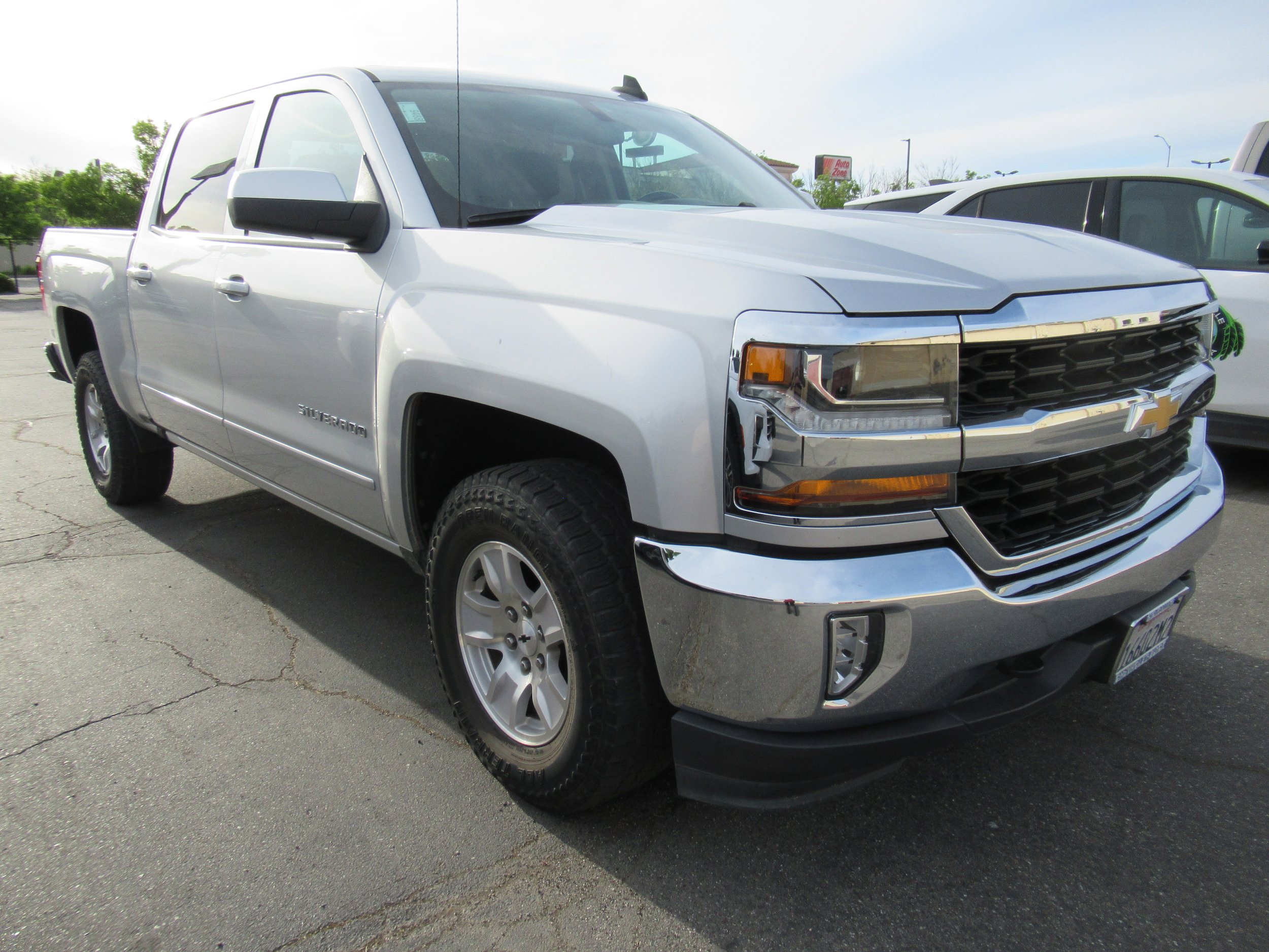 Used 2018 Chevrolet Silverado 1500 LT w/ All Star Edition AWD/4WD image 3
