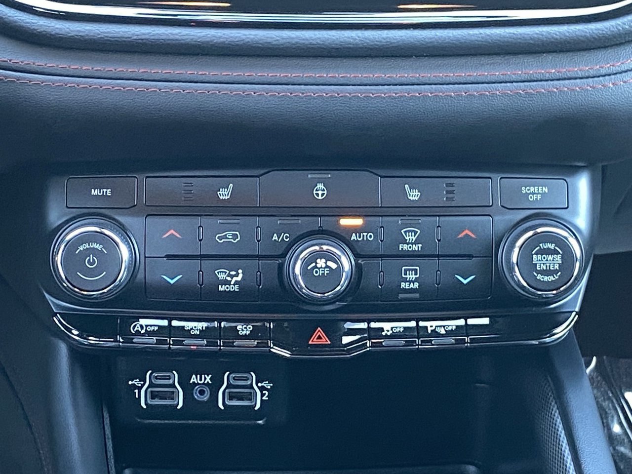 Used 2025 Dodge Durango GT AWD/4WD image 21