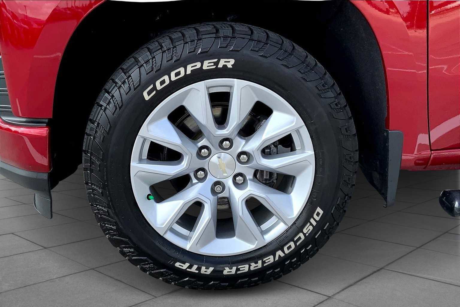 Used 2021 Chevrolet Silverado 1500 Custom RWD image 11