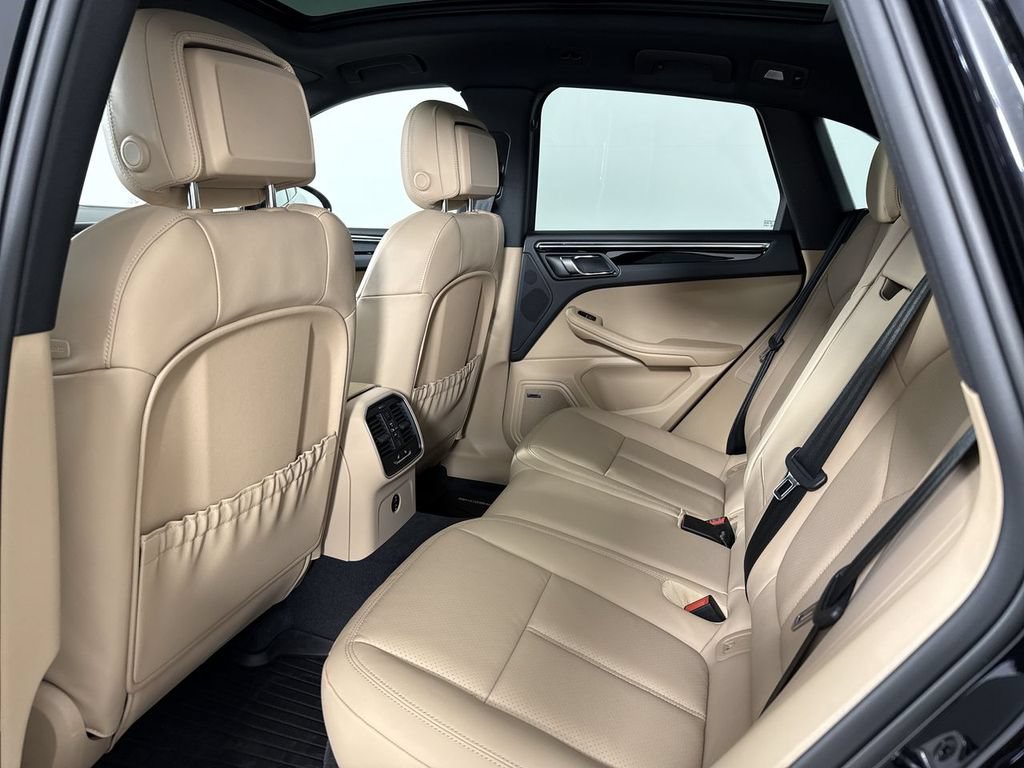 New 2026 Porsche Macan AWD/4WD image 26