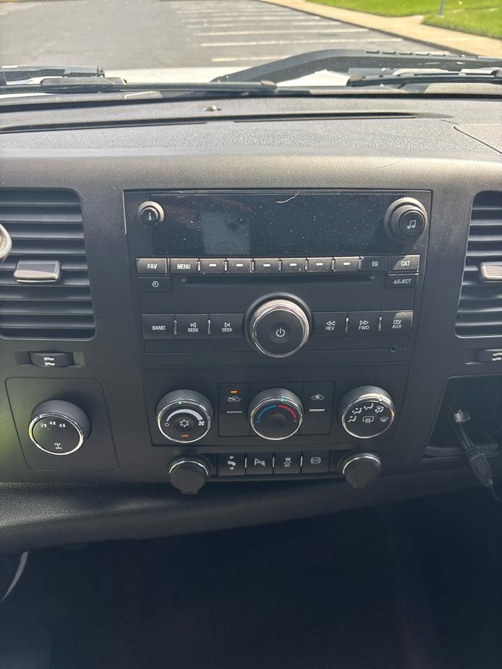 Used 2014 Chevrolet Silverado 2500 LT w/ Z71 Appearance Package AWD/4WD image 14