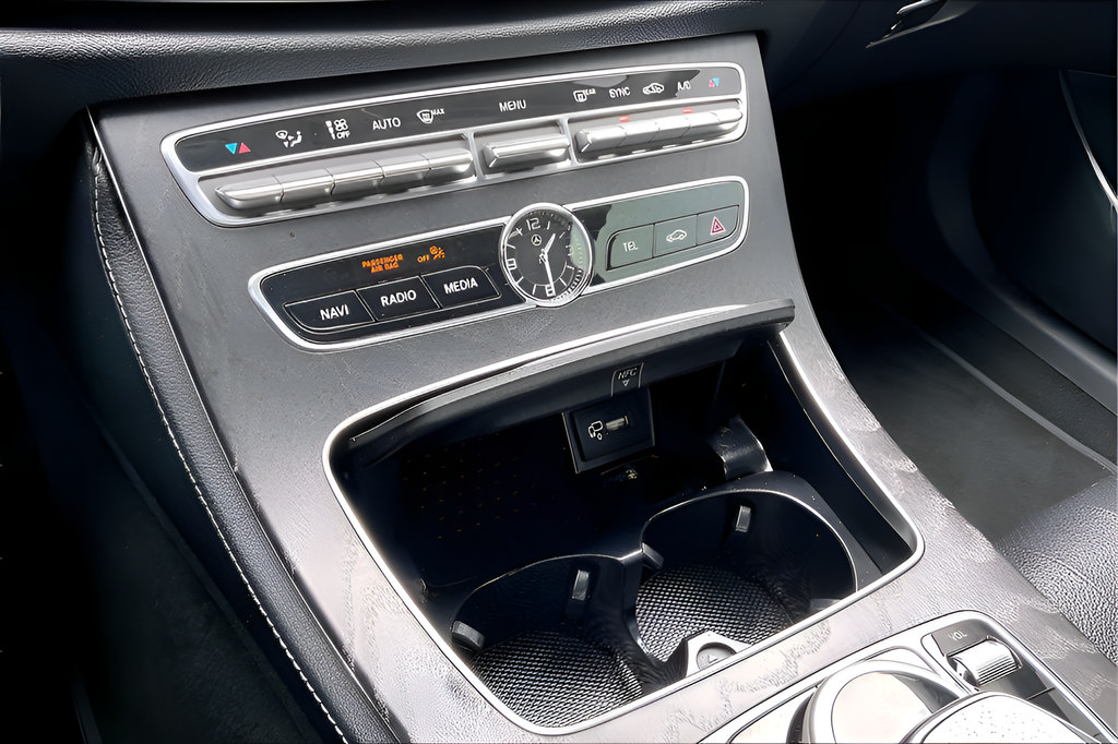 Used 2018 Mercedes-Benz E 300 image 23
