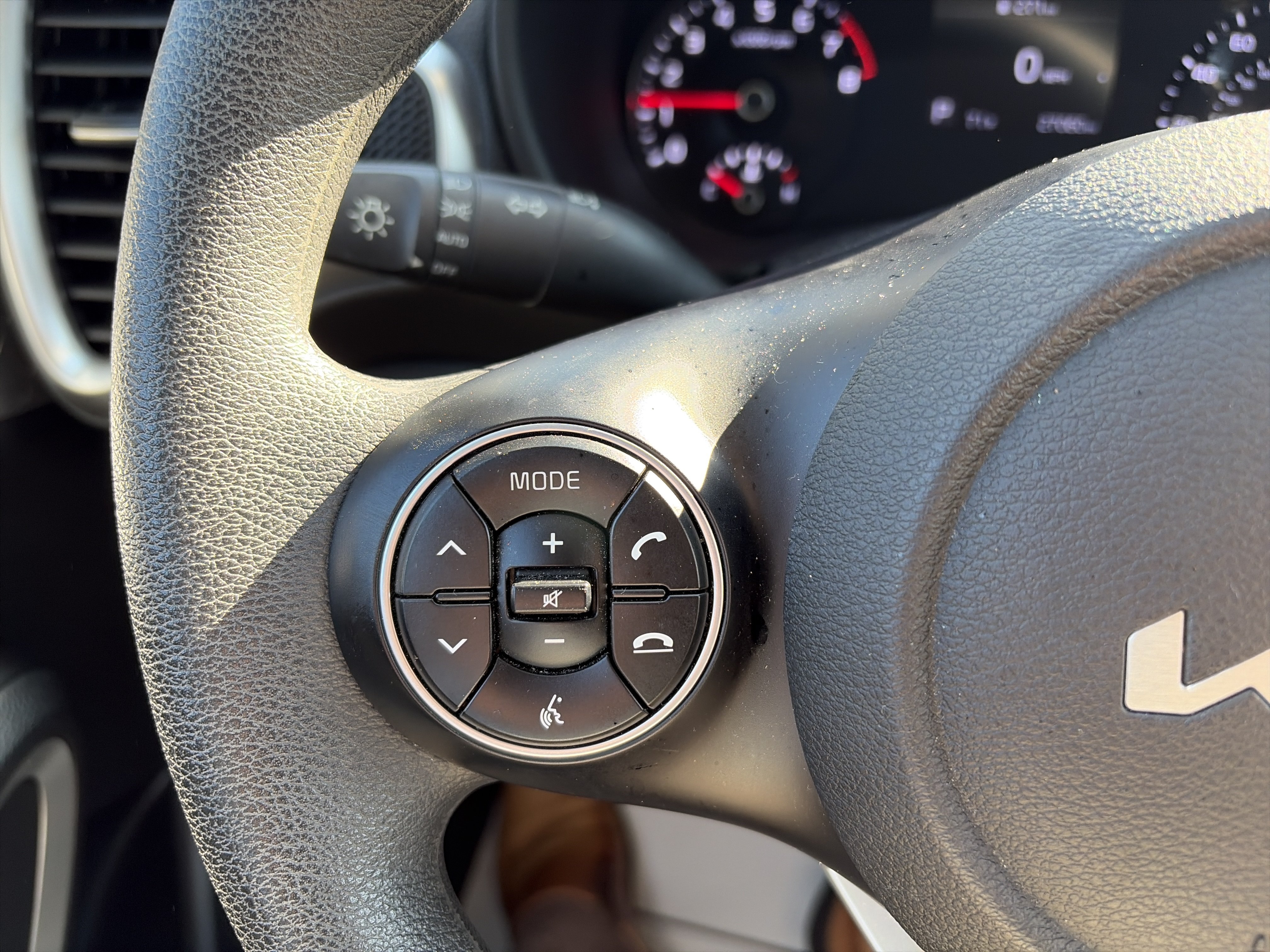 Used 2022 Kia Soul LX FWD image 16