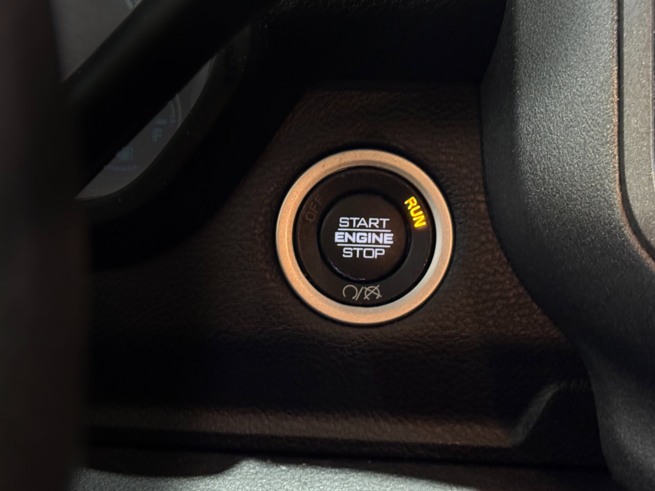 Used 2024 RAM 2500 Tradesman w/ Chrome Appearance Group image 11