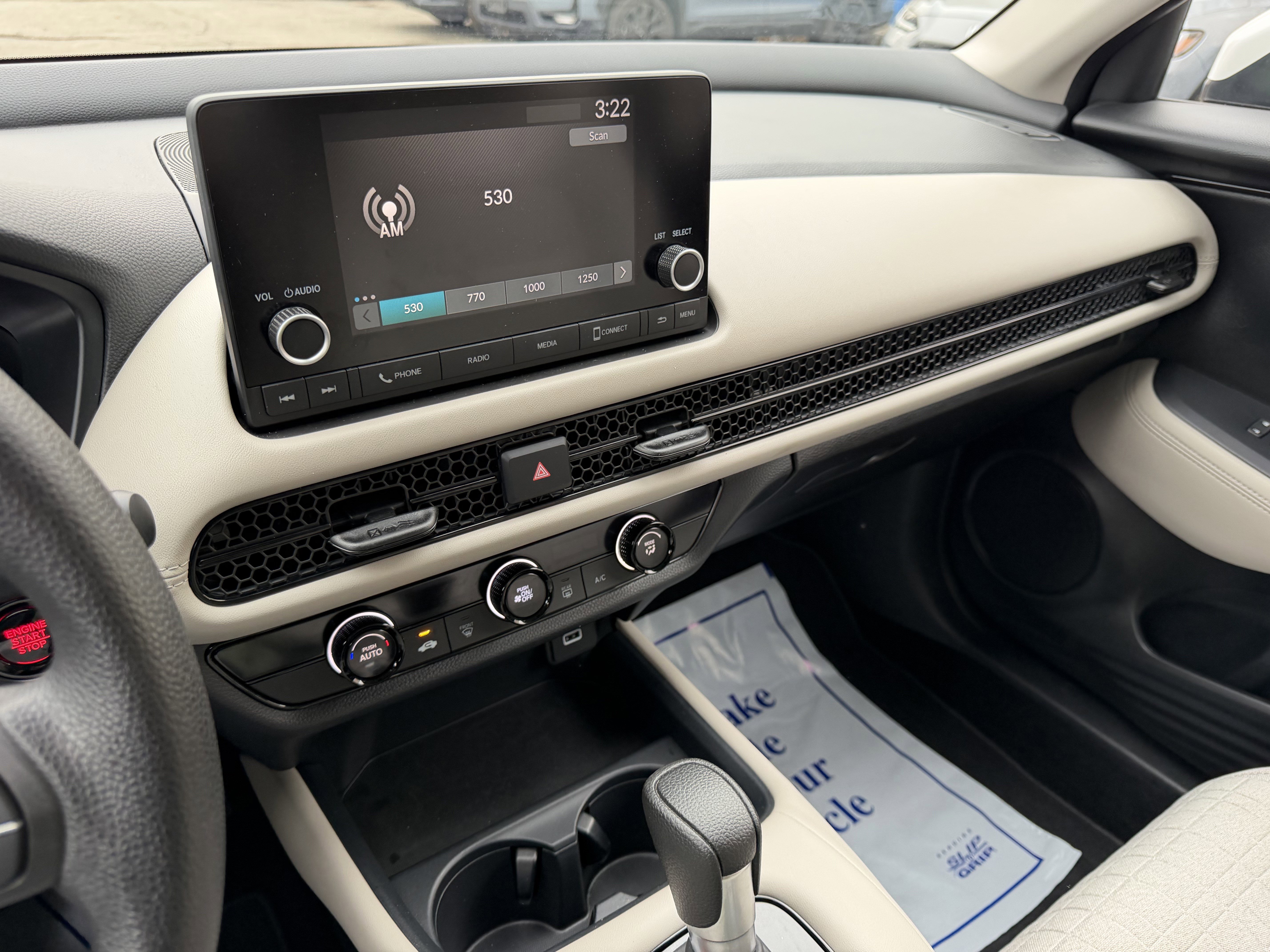 Used 2025 Honda HR-V LX image 17