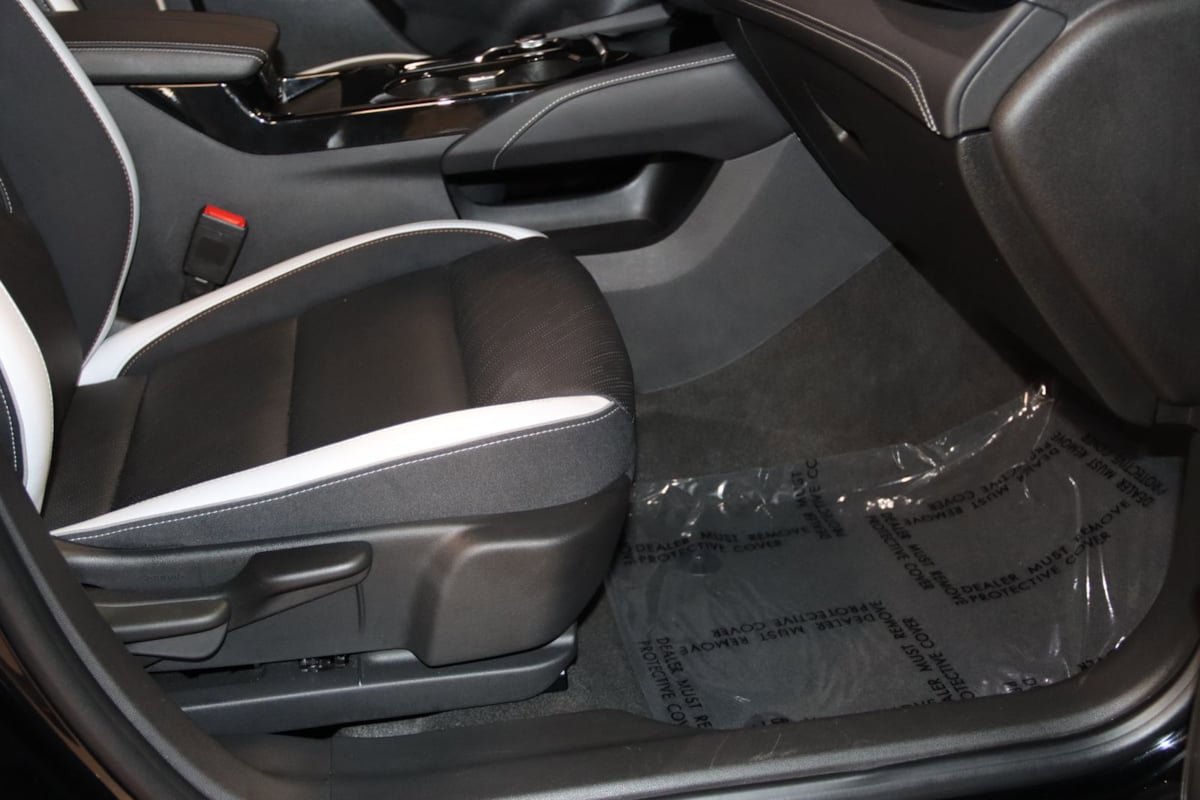 Used 2025 Buick Envision Sport Touring AWD/4WD image 60