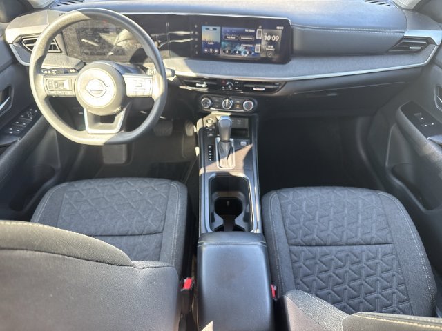Used 2025 Nissan Kicks SV AWD/4WD image 19
