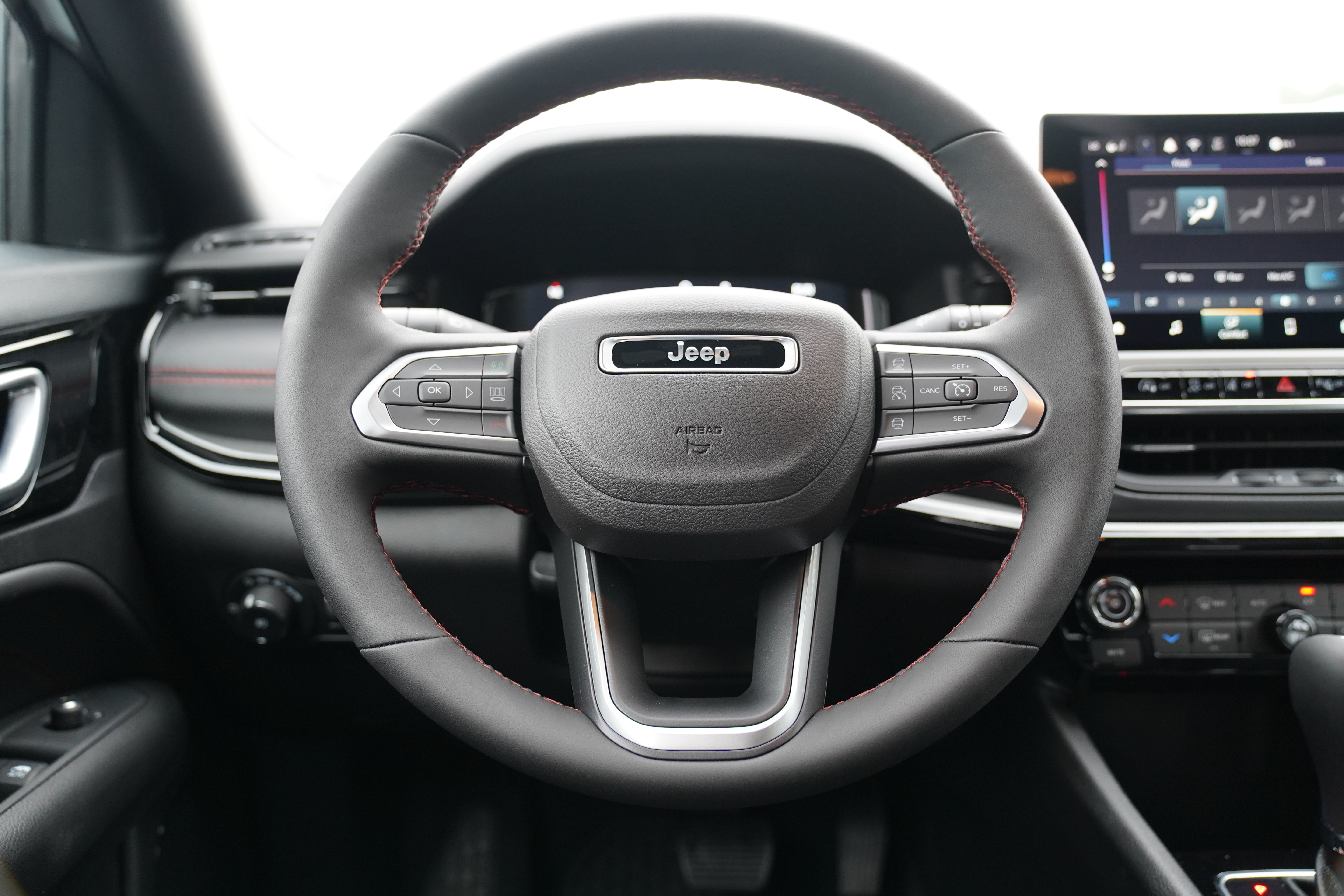 New 2026 Jeep Compass Trailhawk AWD/4WD image 17
