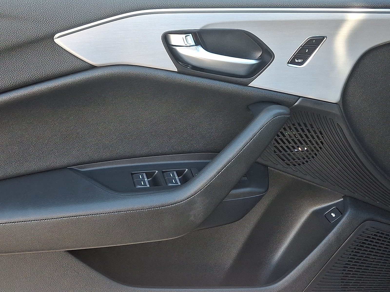 Used 2023 Acura TLX FWD image 12