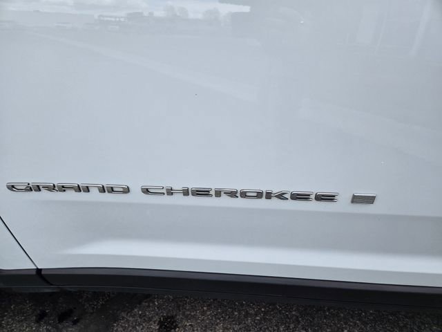 Used 2023 Jeep Grand Cherokee L Limited AWD/4WD image 38