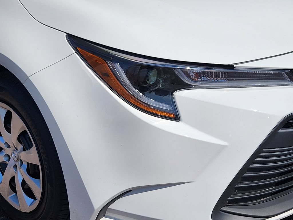 Used 2026 Toyota Corolla LE FWD image 28