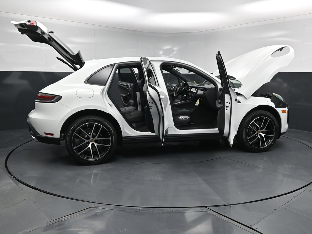 New 2026 Porsche Macan AWD/4WD image 36