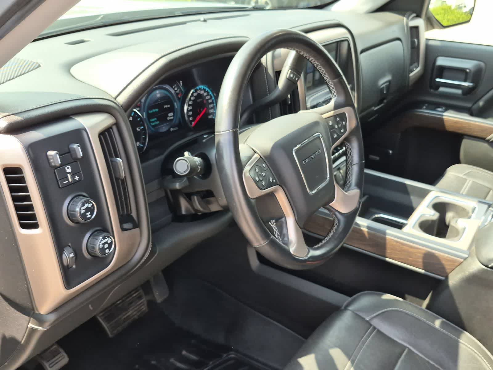 Used 2018 GMC Sierra 1500 Denali w/ Denali Ultimate Package AWD/4WD image 10