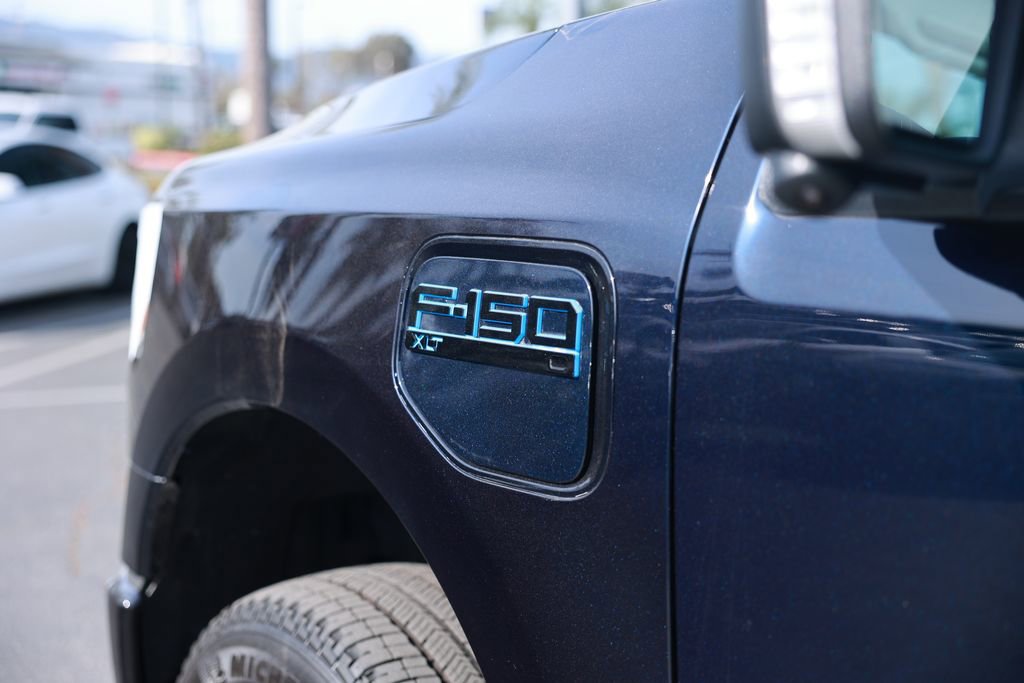 Used 2025 Ford F150 Lightning XLT w/ Max Trailer Tow Package image 16