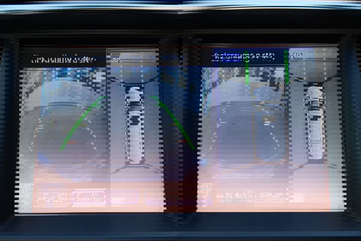 Used 2016 INFINITI QX80 Luxe w/ 22" Wheel Package image 24