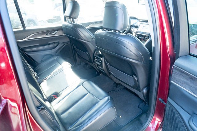 Certified 2023 Jeep Grand Cherokee Limited RWD image 37