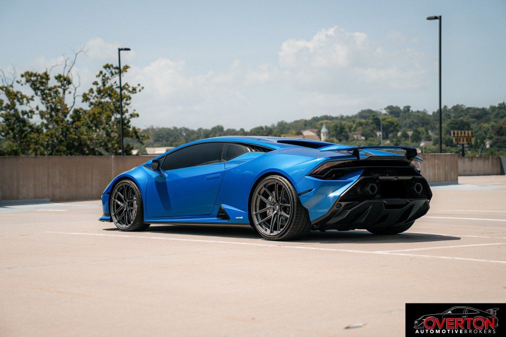 Used 2023 Lamborghini Huracan Tecnica RWD image 5