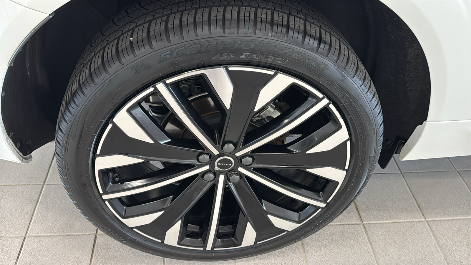 Used 2026 Volvo XC60 B5 Ultra AWD/4WD image 31