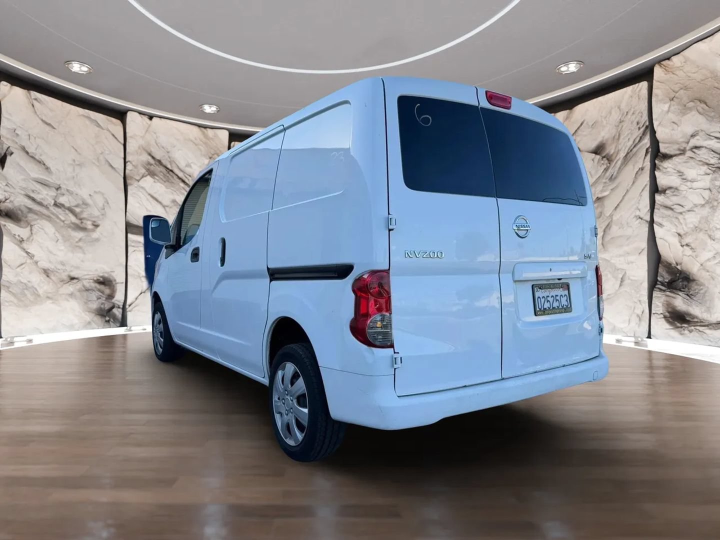 Used 2020 Nissan NV200 SV w/ Back Door Glass Package FWD image 8