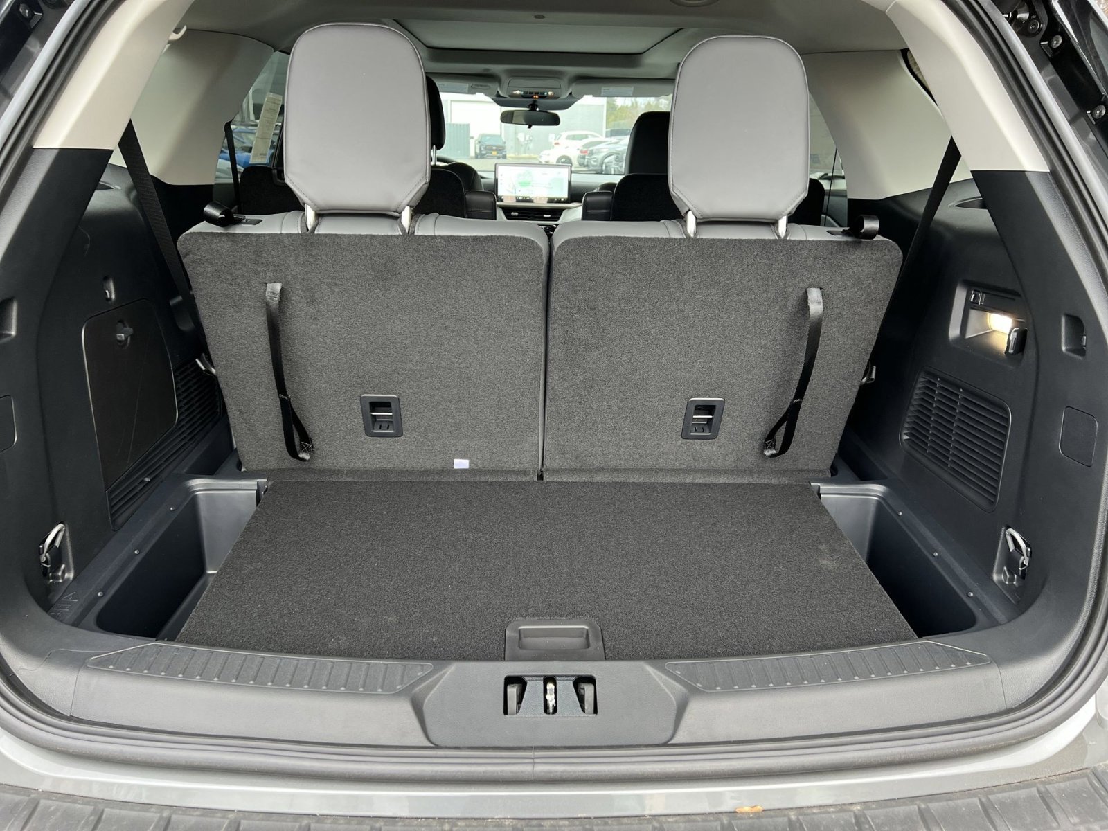 New 2025 Ford Explorer Active w/ Active Comfort Package image 27