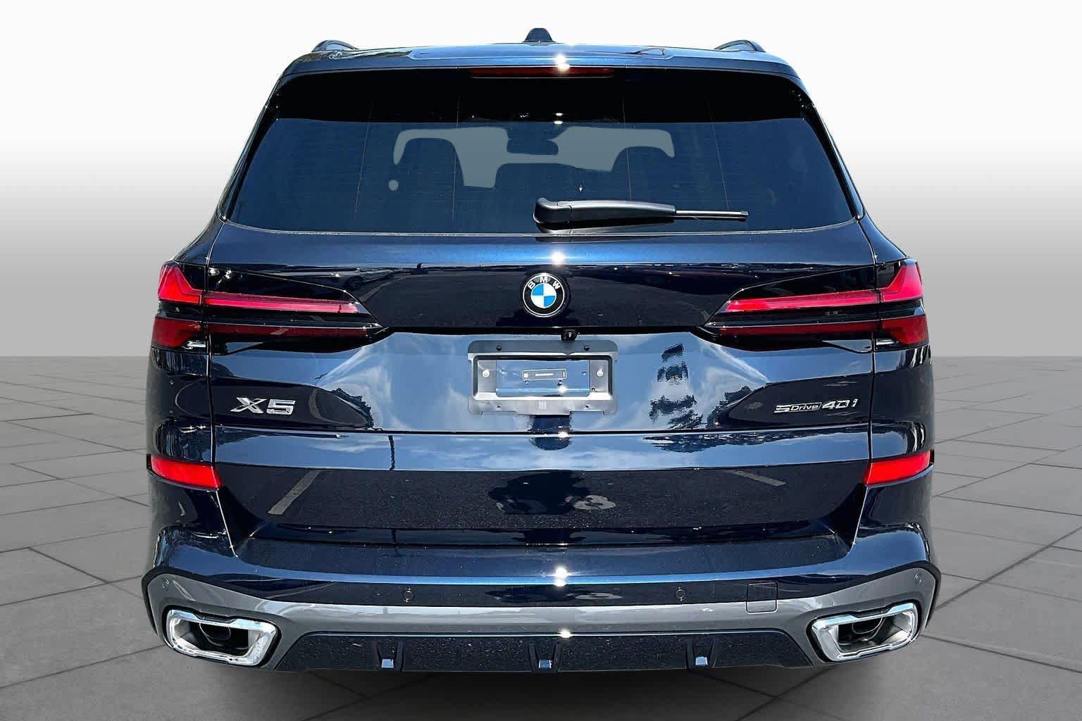 New 2026 BMW X5 sDrive40i w/ M Sport Package RWD image 4