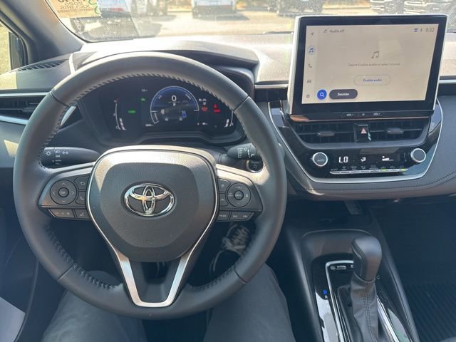 Used 2025 Toyota Corolla SE w/ SE Premium Package image 22